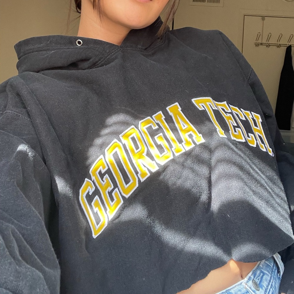 Oversized cropped hoodie